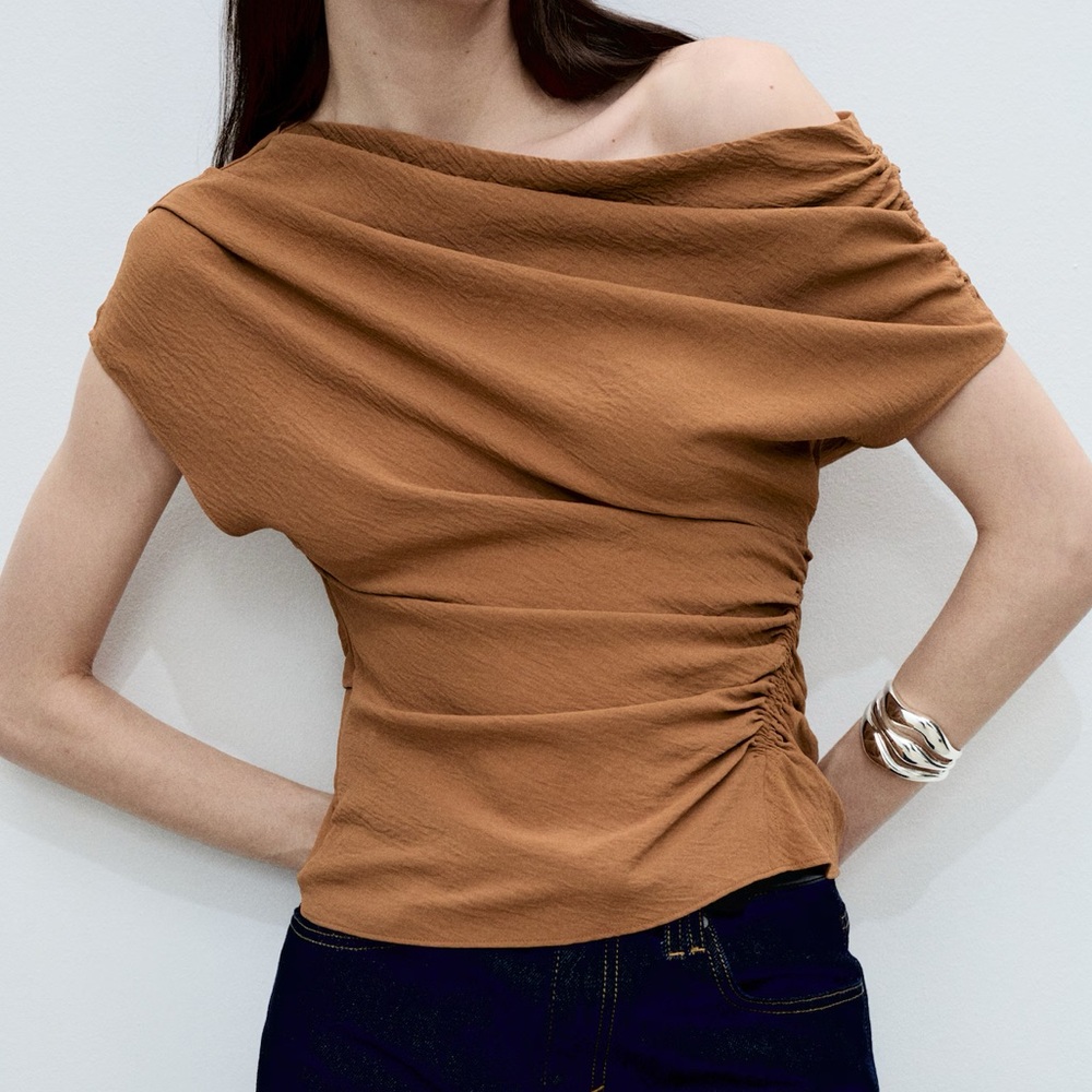 Brown Off-Shoulder Ruched Top - Picture 5 of 5